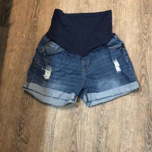 Maternity shorts